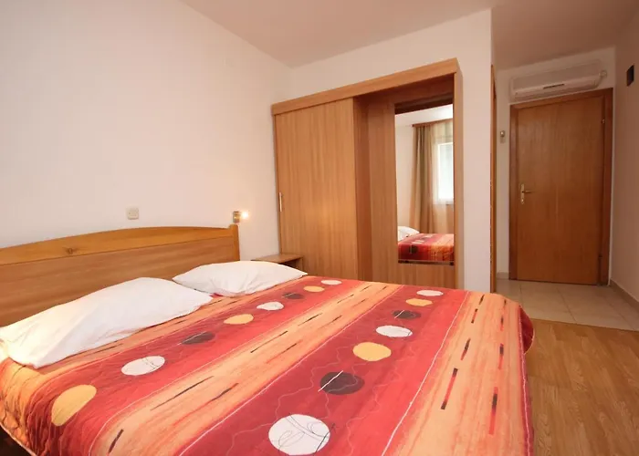 Double 8144d 3* Zaglav